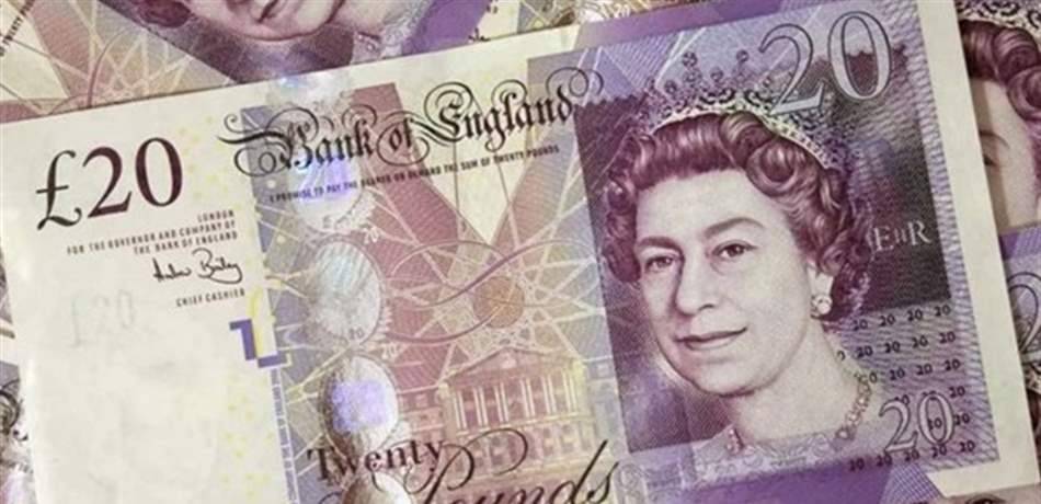 تراجع الجنيه الاسترليني بعد استقالة وزير بريكست البريطاني