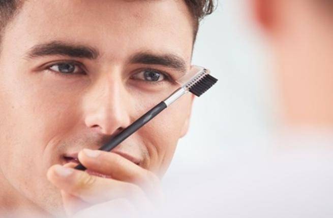 أساسيات العناية بالحواجب للرجال