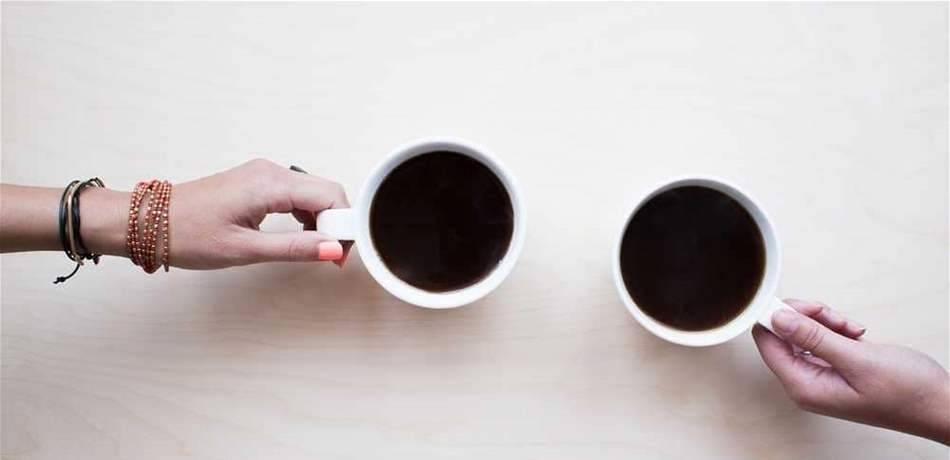 ماذا تفضل الشاي أم القهوة؟ دراسة تكشف سر إجابتك!