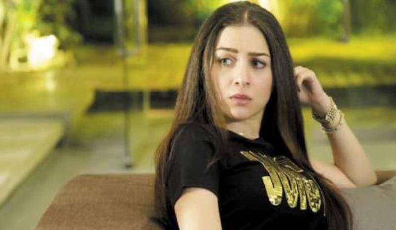 مي عز الدين تستقبل 2019 مع البرنسيسة بيسة!