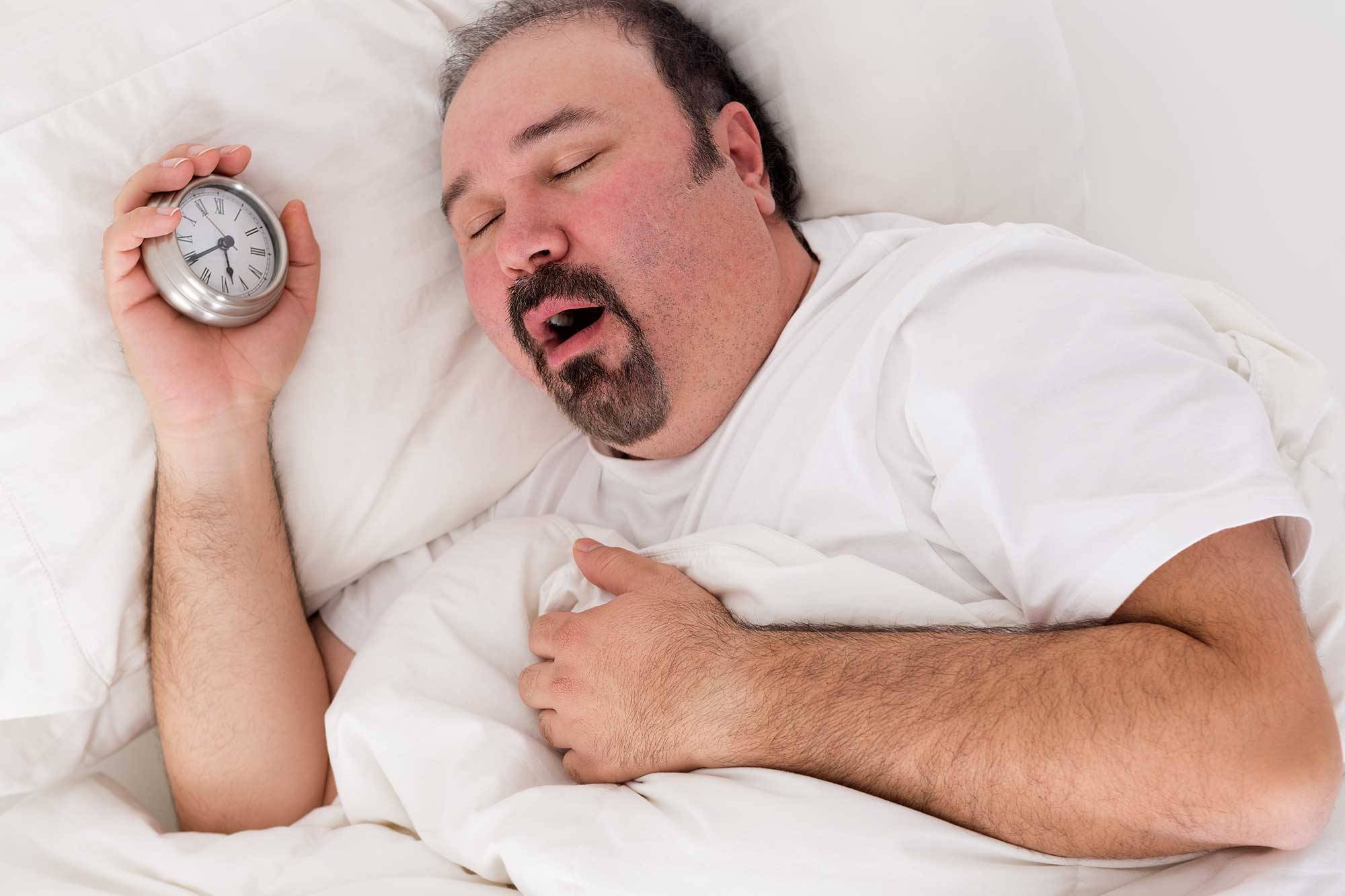 احذر ضغط زر الغفوة «snooze» فإنه ضار بالدماغ والجسم!