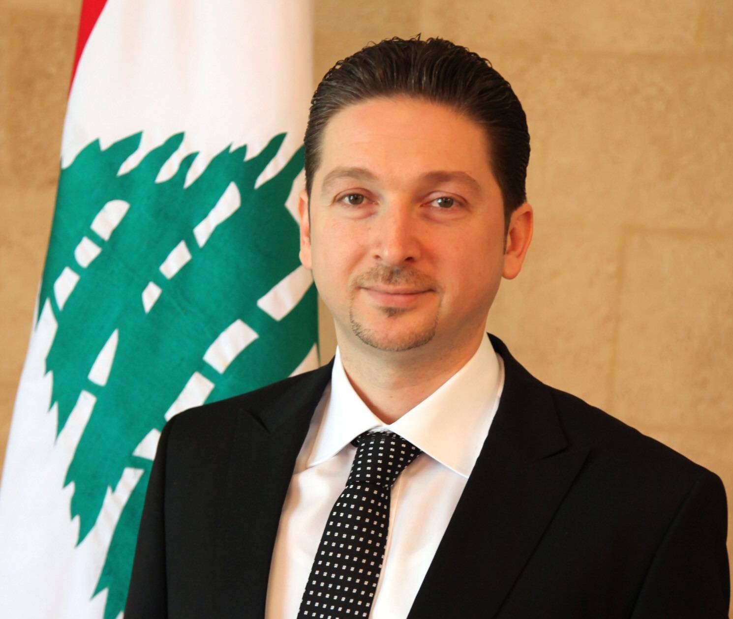 نناشد فخامة الرئيس المبادرة لتأليف الحكومة