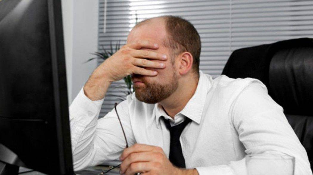 هل الموظف البائس لا يُدرُّ ربحاً؟