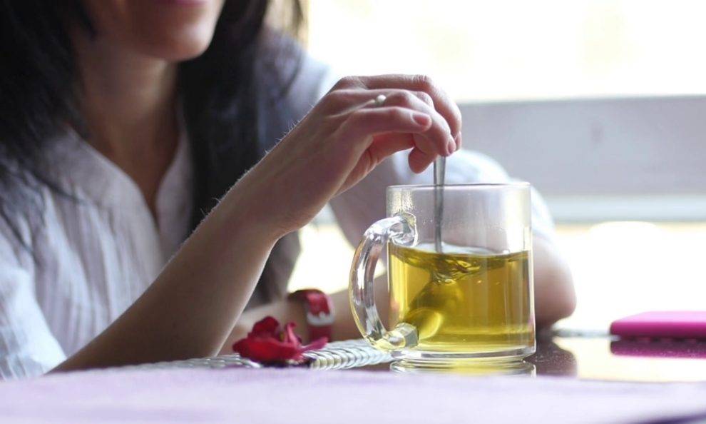 أضرار للشاي الأخضر لا تعرفينها