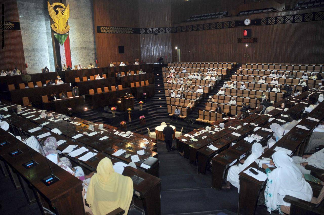 البرلمان السوداني يطالب الحكومة بزيادة الحد الأدنى للأجور