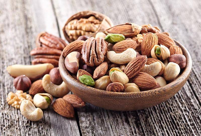 لهذه الأسباب تناولوا المكسرات يوميّاً
