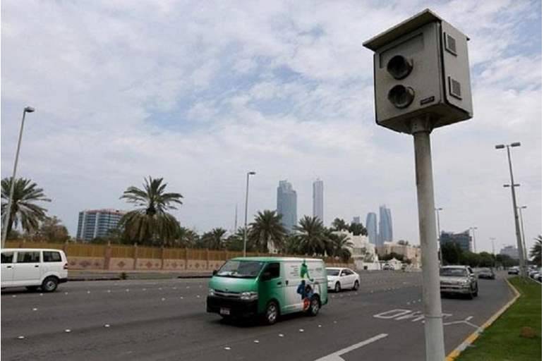 أيها السائقون احذروا الرادار الخارق