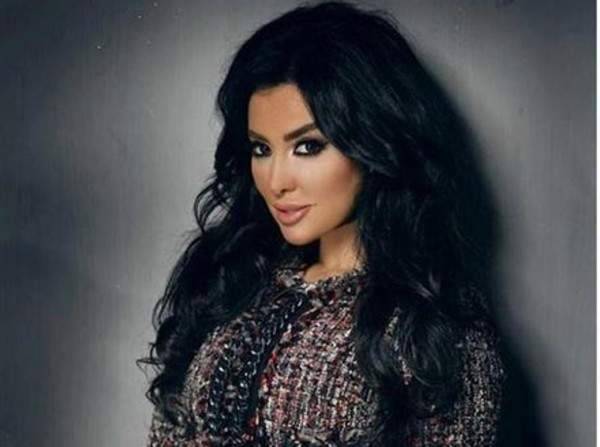 ميساء مغربي تردّ على من اتهمها بالتفاخر والتباهي