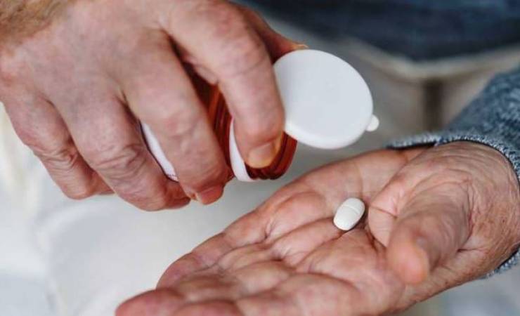 حبوب الحديد.. متى تكون ضرورية أو ممنوعة؟