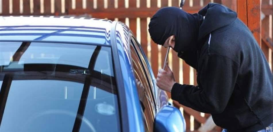 بالجرم المشهود.. سارق بطاريات السيارات في صيدا بقبضة قوى الأمن