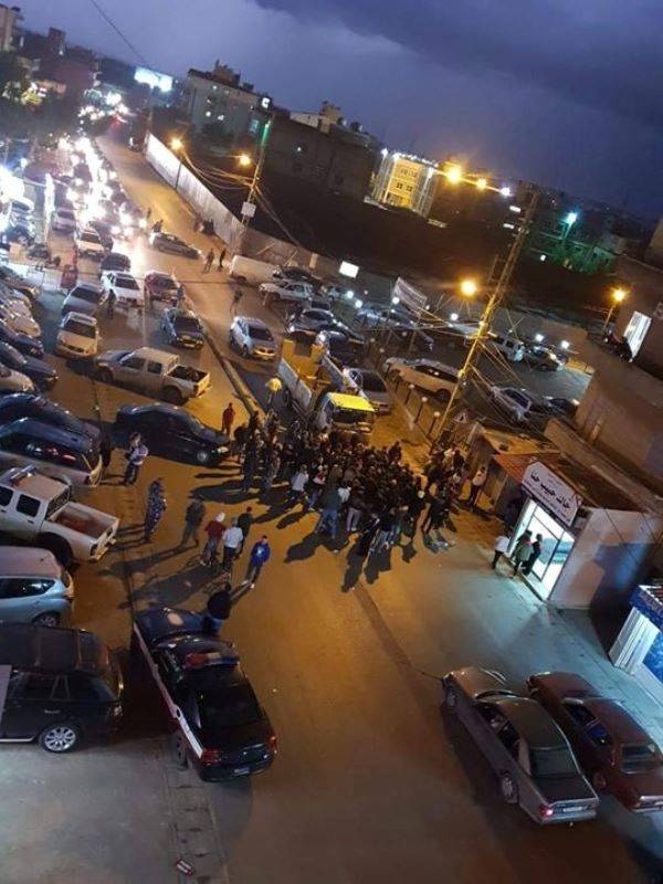 جريحة في تصادم على أوتوستراد ضهر العين واعتصام احتجاجي