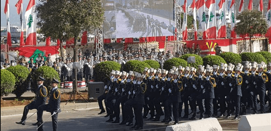 صورة الاحتفال بعيد الاستقلال في العام 1963 تثير ضجة.. شاهدوا الفرق!