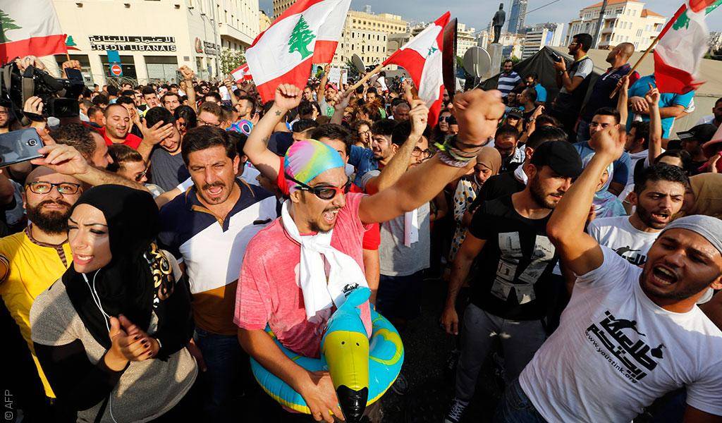 مسيرة مطلبية للحراك المدني