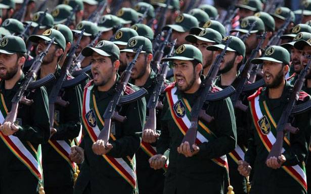 الحرس الثوري الإيراني : قواعد أميركا بالمنطقة أهداف سهلة لصواريخنا