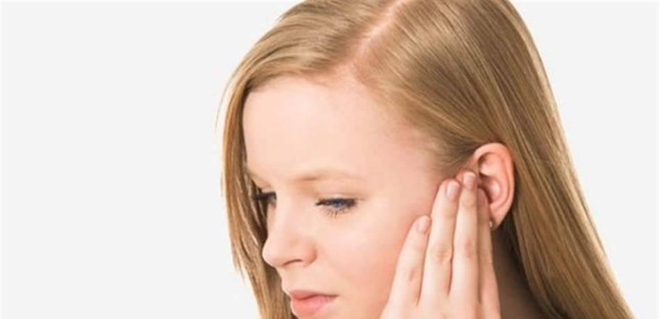 ما هي أسباب طنين الأذن.. وما علاجها؟