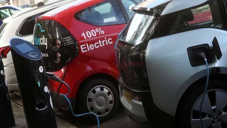 الكويت تدشن أول مركبة تعمل بالوقود الصلب في البلاد