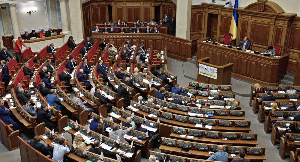 مجلس النواب الأوكراني يقر حالة الحرب في البلاد