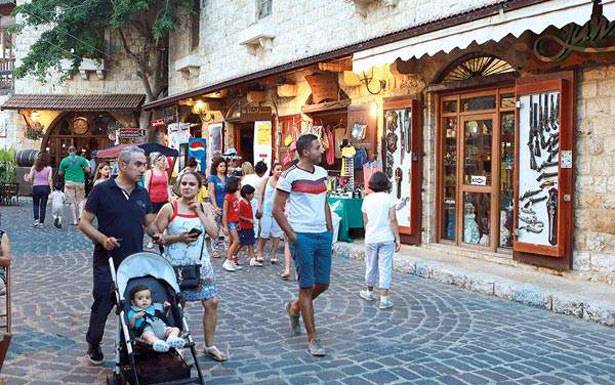 عدد السـياح في لبـــنان يلامــس المليونيـن هـذا العـام

ازدهار المؤتمرات أول الأسباب ثم الوافدون الأوروبيون