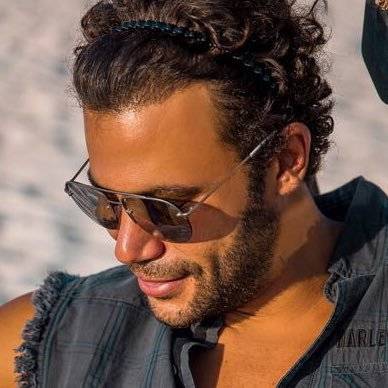 محمد إمام بصورة من كواليس 