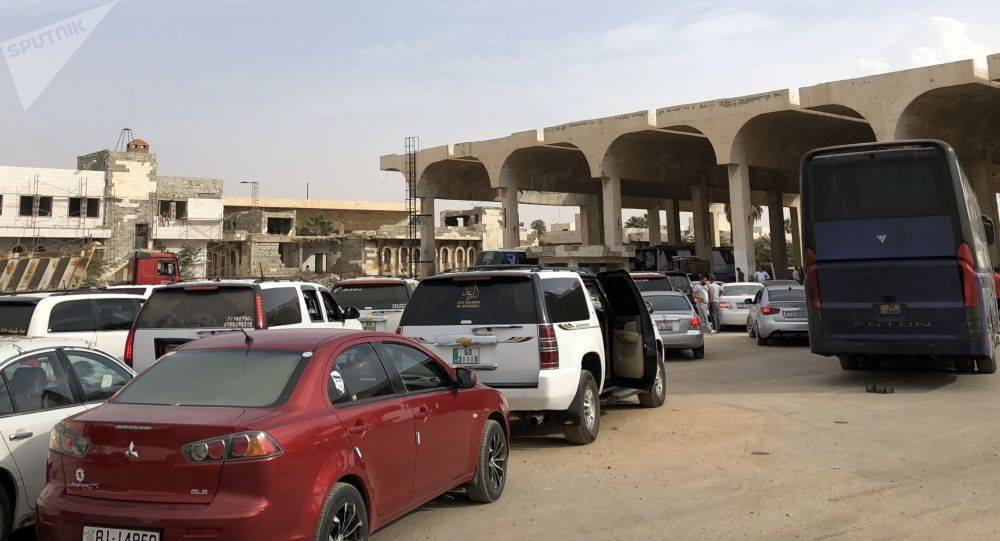 800 لاجئ سوري يعودون خلال الـ 24 ساعة الماضية من لبنان والأردن