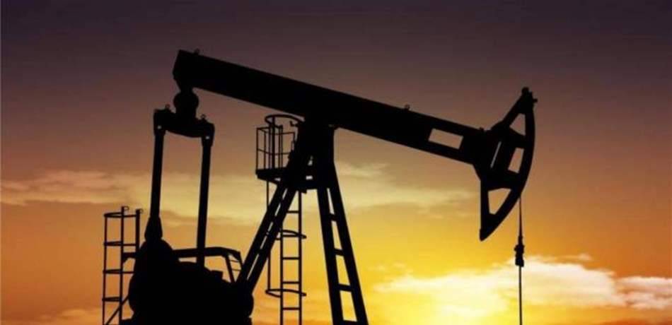 النفط يرتفع قبيل اجتماع العشرين.. لكن نمو المعروض يكبح المكاسب