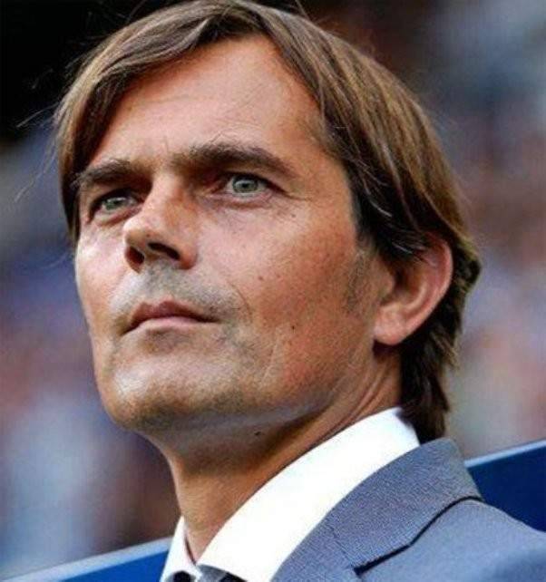 كوكو : انا جاهز لتدريب برشلونة