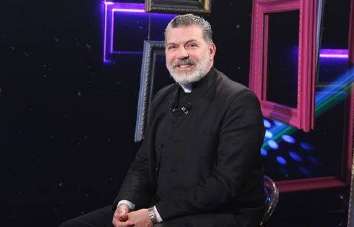 بعد خروجه من المستشفى.. رسالة شكر من الأب فادي تابت