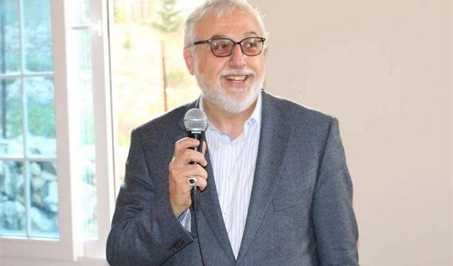 جهاد الصمد يضع الكرة في ملعب باسيل