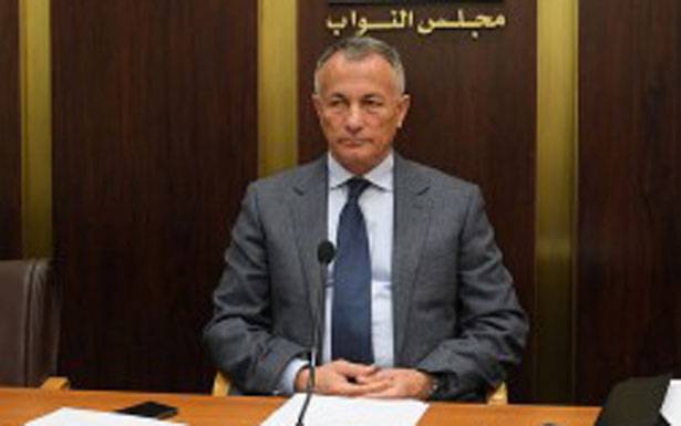 شامل روكز: لحماية المدعى عليه

خلال التوقيف من الإعتداء على حريته