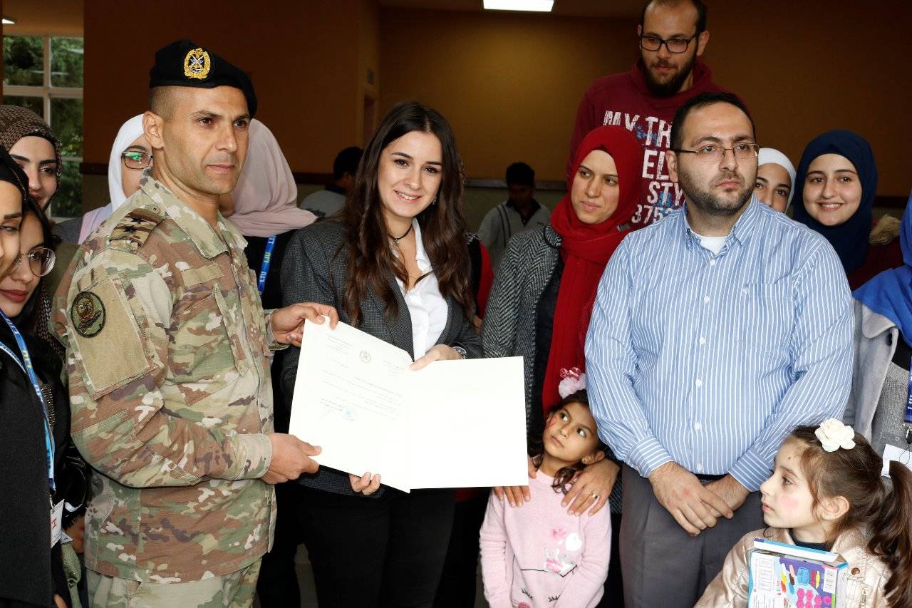 نشاط علمي ترفيهي لاطفال شهداء الجيش في الجامعة اللبنانية الدولية صور
