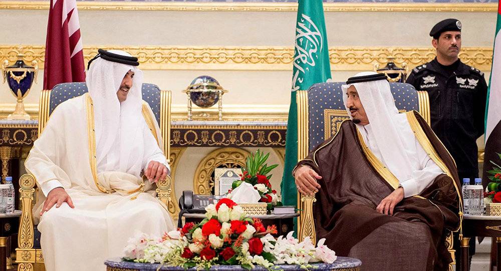 صحيفة كويتية تكشف عن رسالة من الملك سلمان إلى أمير قطر