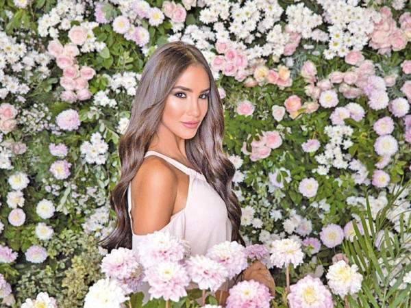 ميرا طفيلي الوصيفة الأولى لملكة جمال لبنان تتصدر في Miss World