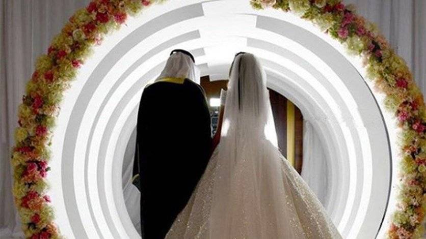 نجمة خليجية تقيم حفل زفاف ثانٍ لها من زوجها! (فيديو)