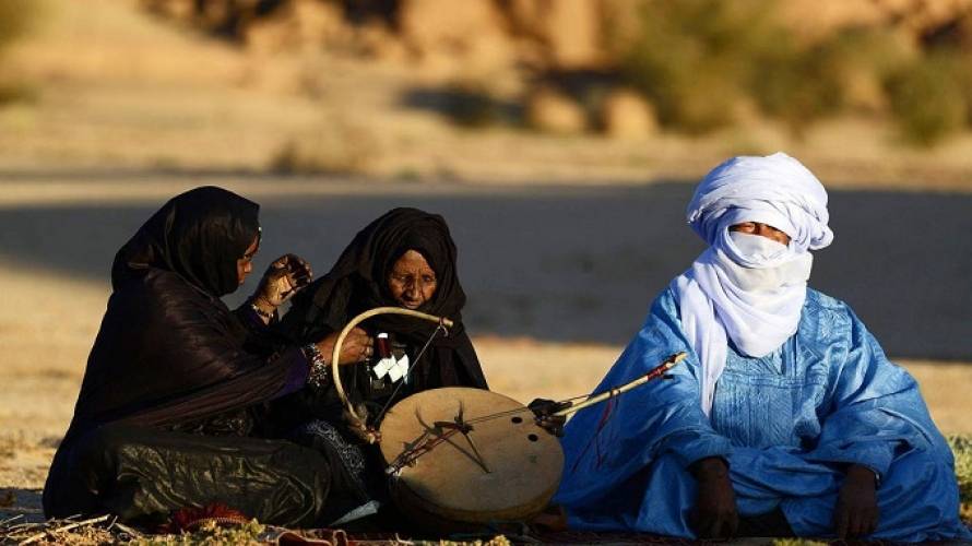 الإمْزاد.. الفن الصحراوي الجزائري المخصص حصرا للنساء