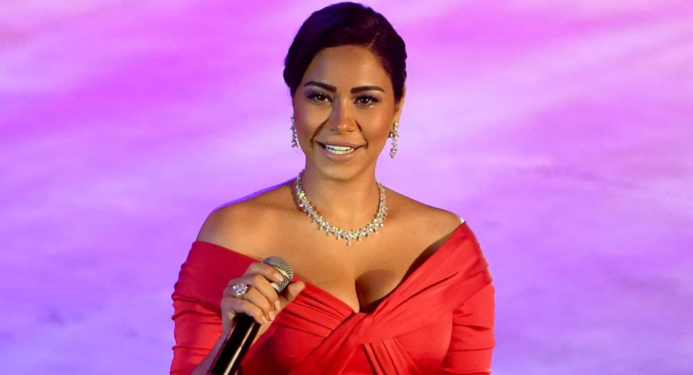 بالفيديو: شيرين تغني 