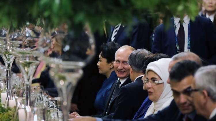 الأرجنتين لم تبخل على ضيوفها في G20: شرائح اللحم وسرطان البحر للقادة.. والفطائر مع النبيذ للصحفيين