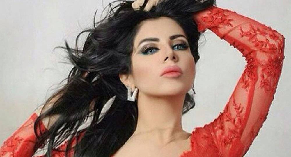 حليمة بولند تتهم إعلاميا بالتحرش بها