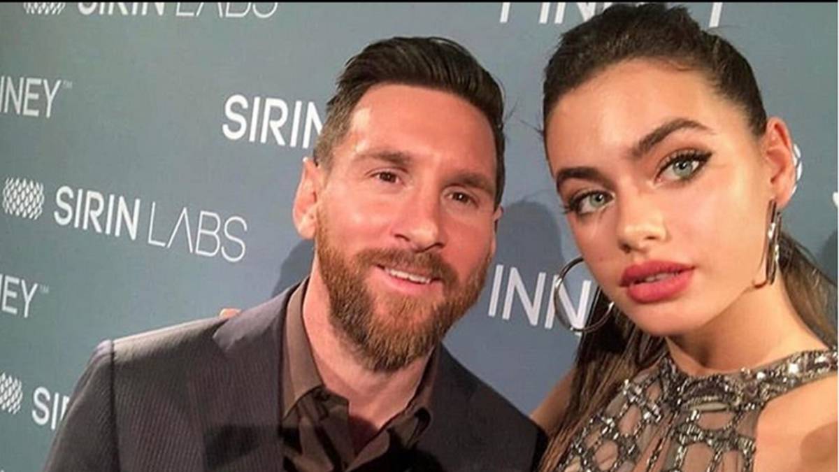 فيديو ميسي مع عارضة أزياء إسرائيلية يثير الجدل.. لماذا تسمّر في مكانه ولم يحرّك ساكناً؟