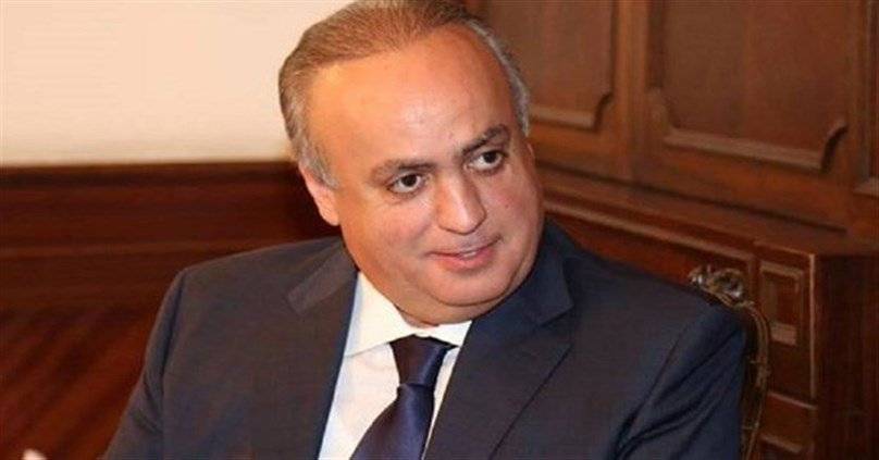 وهاب ينشر صورة ويغرّد: جايين يبلغوني انو عليي ظبط سرعة!!