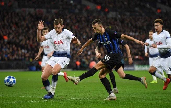 اتلتيكو مدريد يدخل المنافسة على نجم الانتر