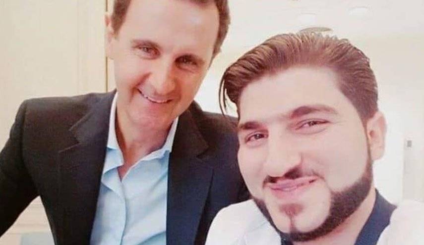 شاهد: الرئيس بشار الأسد في صورة ”سيلفي” جديدة