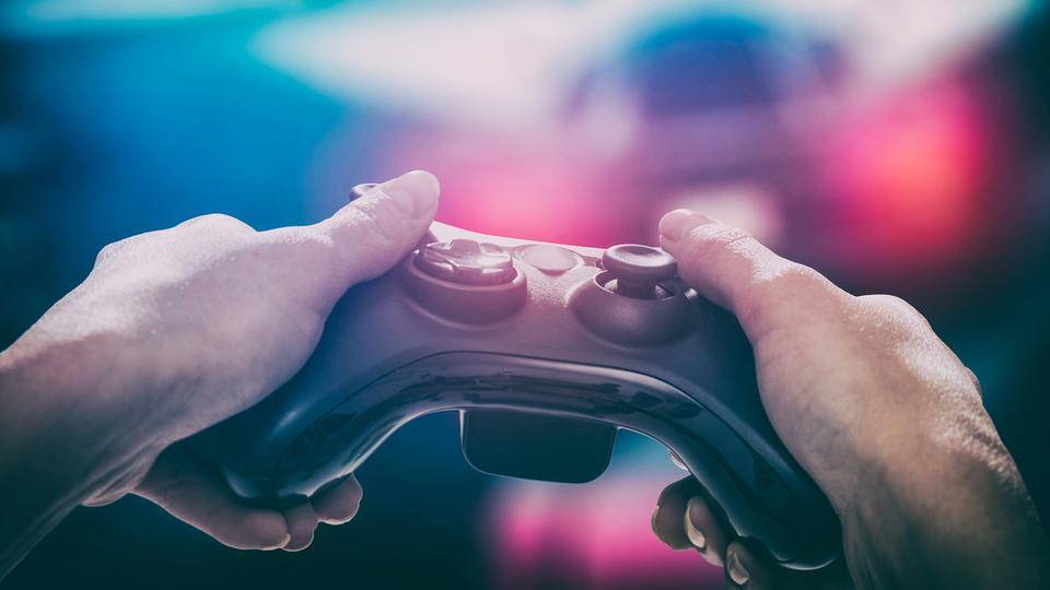 لهذا السبب يدمن الرجال "ألعاب الفيديو" أكثر من النساء