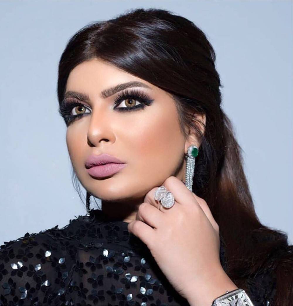 أميرة محمد تشيد بصوت هند البحرينية