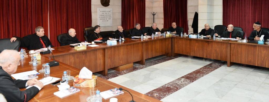المطارنة الموارنة: قلقون من غياب أي بصيص أمل بتشكيل الحكومة وعودة النازحين ضرورة
