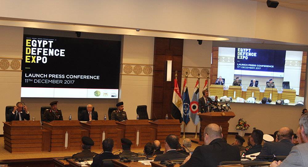 لقاءات وزير الدفاع المصري في 
