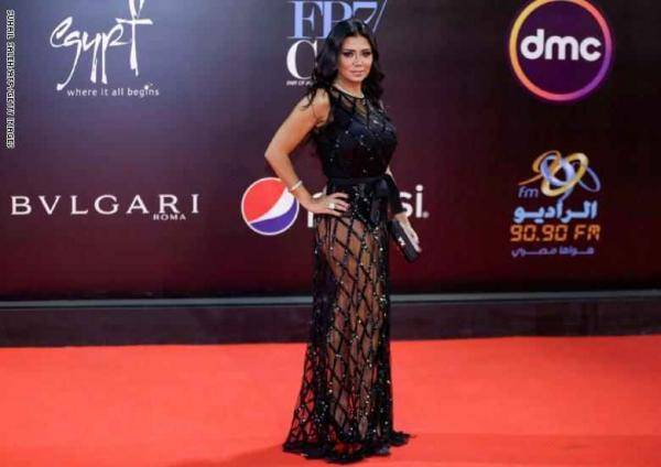 إخلاء سبيل رانيا يوسف في واقعة "فستان القاهرة السينمائي"