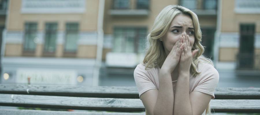 يتخلص من السموم وينقي العيون.. الأساطير المروجة لفوائد البكاء غير علمية، وإليك حقيقة تأثيراته على أجسادنا
