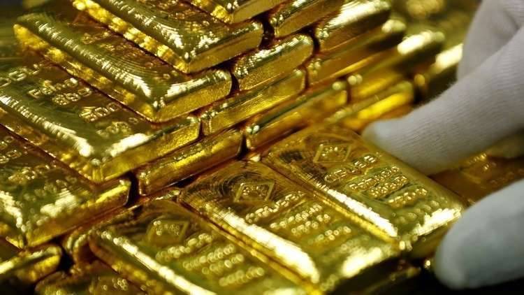 ارتفاع الذهب وهبوط الدولار في ظل ترقب قرار الاحتياط الأمريكي