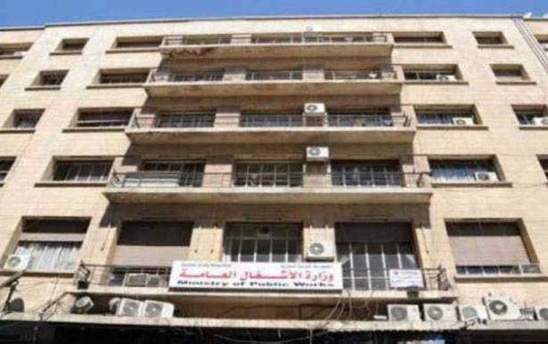 ام بما هو مناسب لتنفيذ الاتفاقيات مع الجهات المختصة».

وزارة الأشغال أوقفت العمل لإقامة

كاسر للأمواج في «ايدن باي ريزورت»