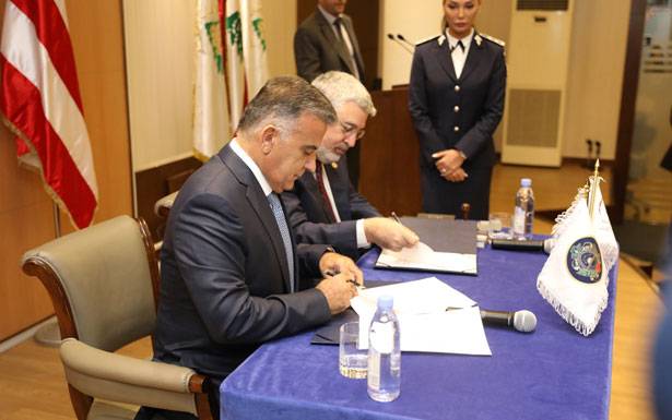 إتفاقيّة تعاون بين الأمن العام و«الأميركيّة»

اللواء ابراهيم : نُدشّن مساراً مُضيئاً

لمستقبل زاهر لعسكريي الأمن العام وعائلاتهم